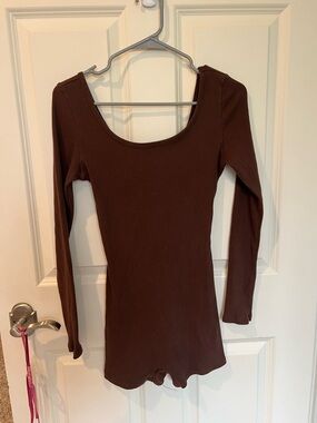 PINK Victoria's Secret Brown Ribbed Long-Sleeve Scoop-Neck Bodysuit